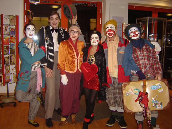 Clownin Matinta, Clown Confetto, Närrin Rabazza, Clown Paula, Clown Anjol, Clown Kara